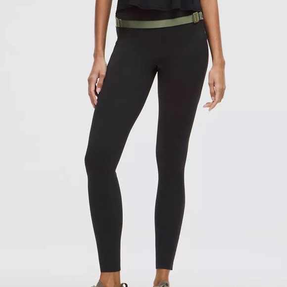 lululemon athletica Pants - Fast and Free High-Rise Thermal Legging 28” 5 Pocket Black (Size 4)